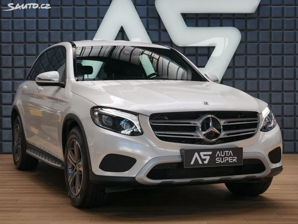 Mercedes-Benz GLC 250 4M Distronic LED Kůže CZ Image 1