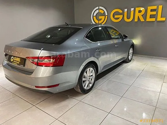 Skoda SuperB 1.6 TDI Premium Image 1